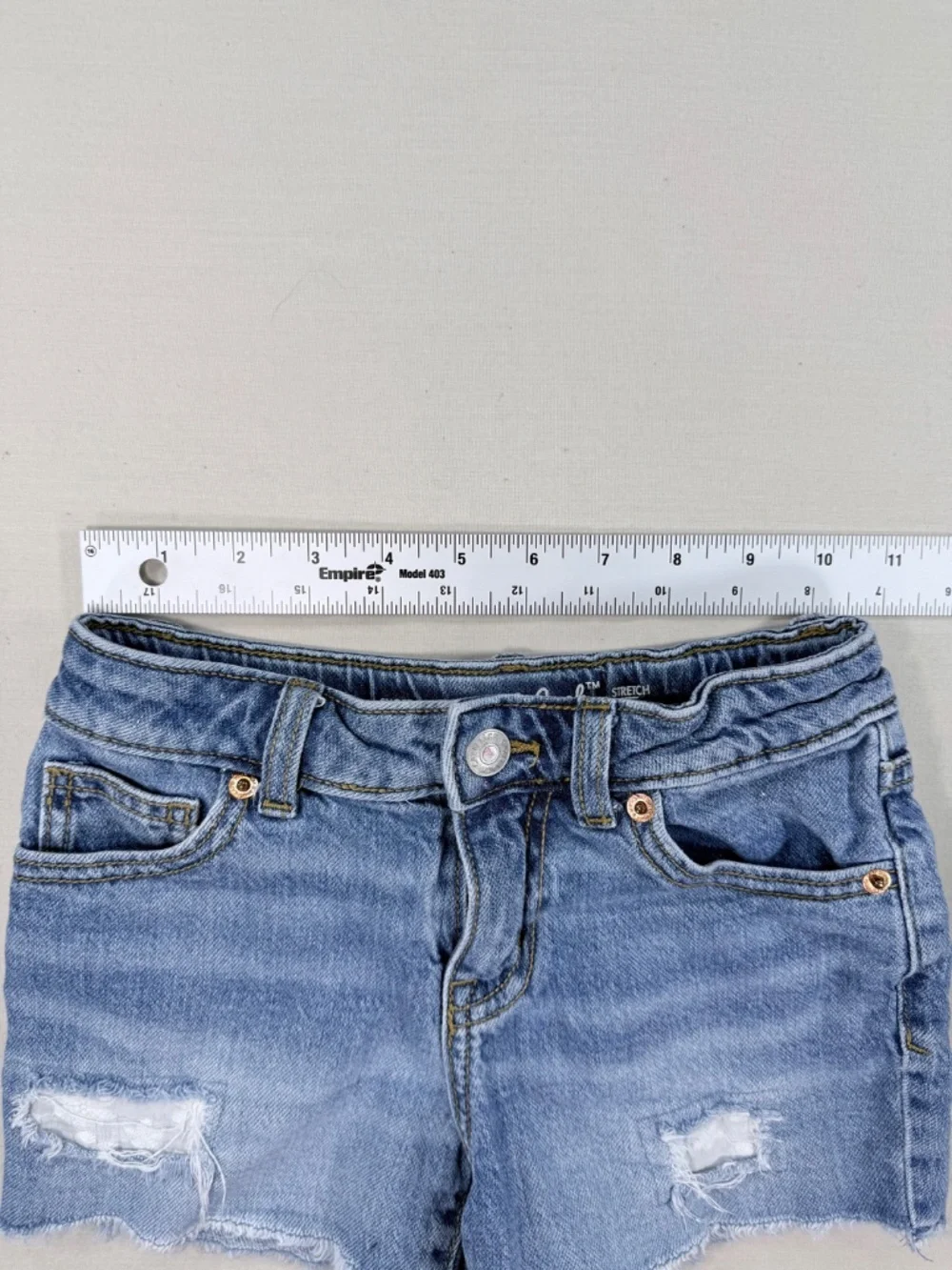 Cat & Jack Girls Mid-Rise Cutoff Destructed Denim Jean Shorts Size S (6/7)